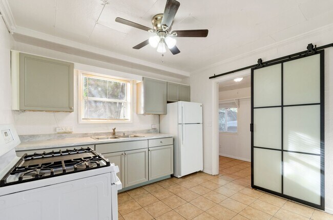 Photo - 3715 E Glenn St Unidad 2