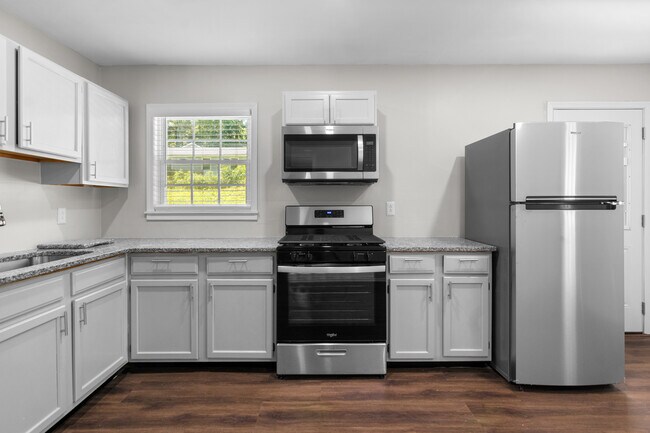 Photo - 1380 Plaza Ave SW