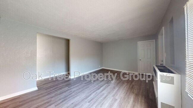 6619-6625 Bancroft Ave