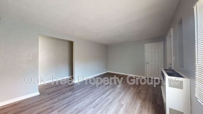 Photo - 6621 Bancroft Ave