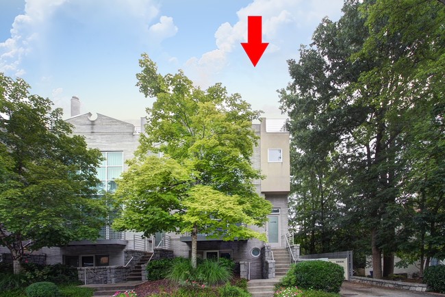 Photo - 3695 Peachtree Rd NE Townhome