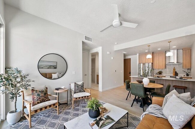 Photo - Stylish 1 Bed, 1 Bath Main-Level Condo in ...