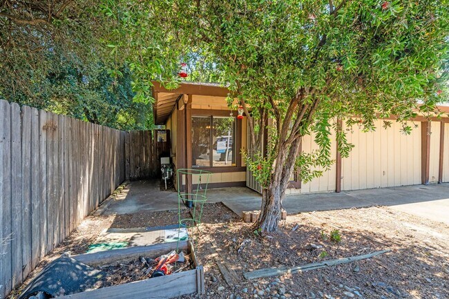 Photo - 4830 Suncrest Way