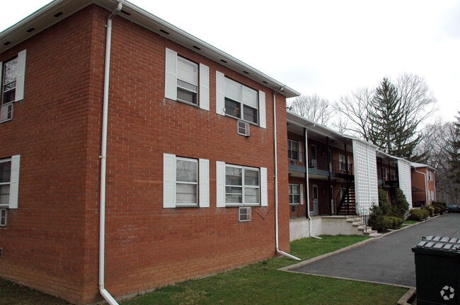 Building Photo - 391-399 Grove St