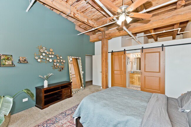 Photo - 331 S Peoria St Unidad 406