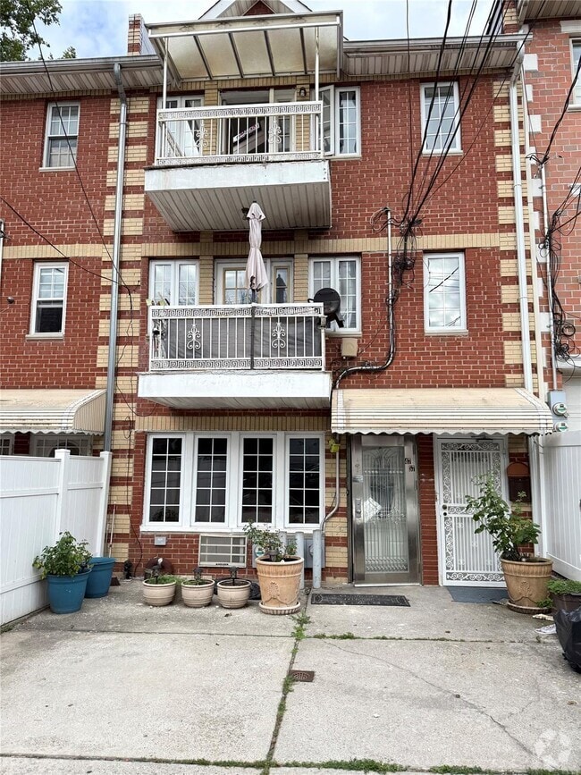 Building Photo - 47-57 58th Ln Unit 1 Rental