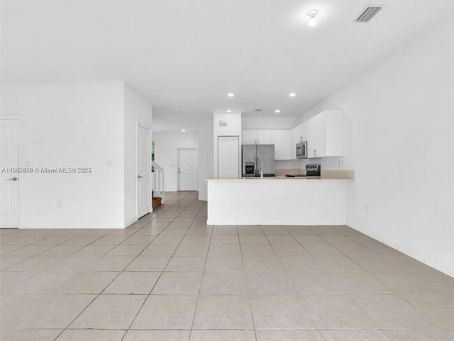 Photo - 20381 NW 4th Ave