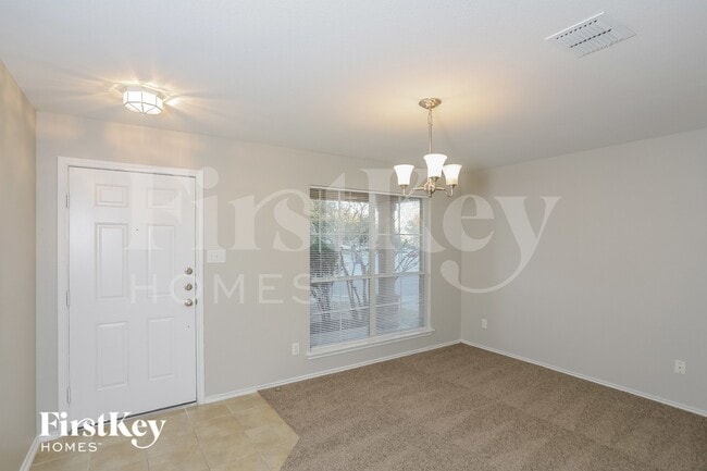 Photo - 7367 Lyia Br