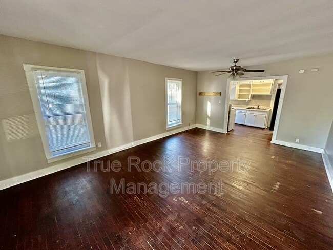 Photo - 303 N Maple St