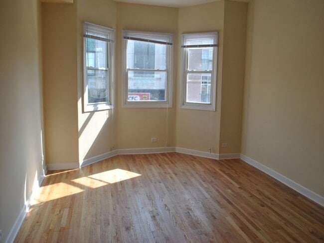 Photo - 3128 N Lincoln Ave Unit 2