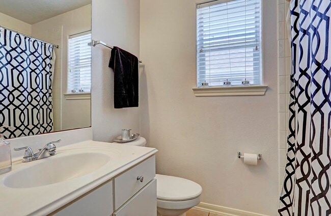 Photo - 311 Bayou St