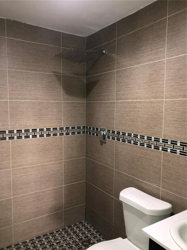 Photo - 27XX Collins Ave Unit 209