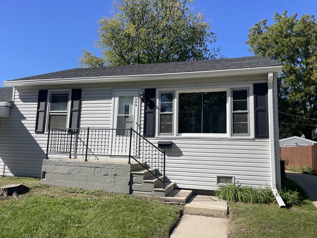 East St Duplex - East St Duplex House