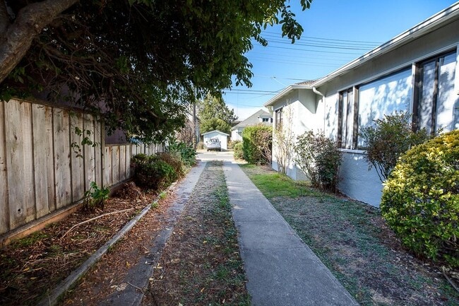 Photo - Remodeled 1BR Unit with Garage - Steps to BART in El Cerrito