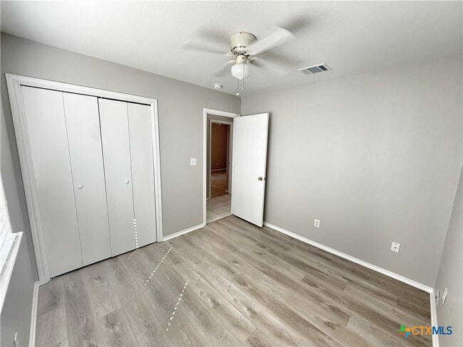 Building Photo - 2754 FM1044