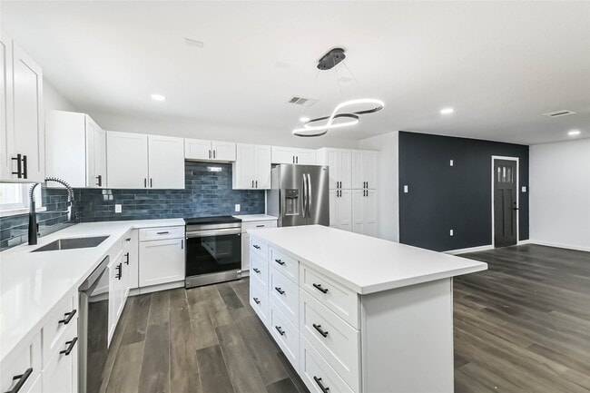 Photo - 135 E Janisch Rd