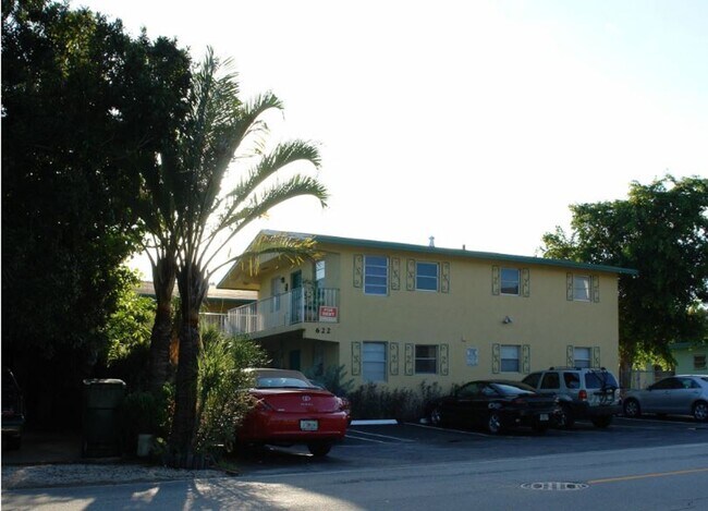Photo - 622 NE 14th Ave Ft. Lauderdale, FL 33304