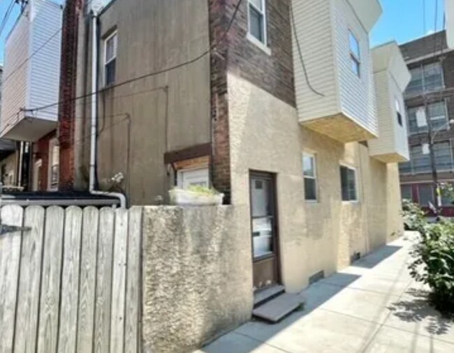 Photo - 413 W Porter St