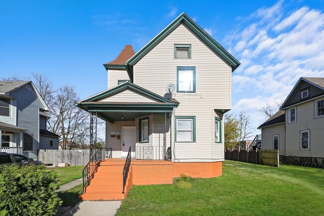 Building Photo - 1097 E Merchant St Rental