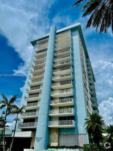 Building Photo - 5838 Collins Ave Unit 2D Rental