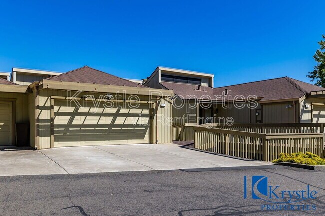 Photo - 20 Knoll Dr