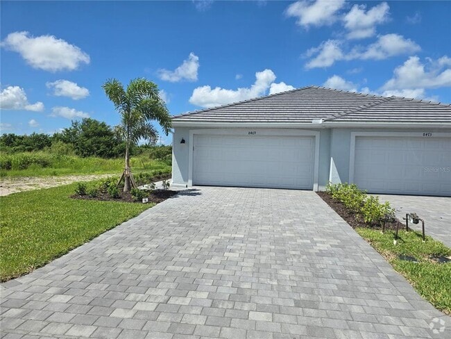 Building Photo - 8469 Shr Lk Dr Rental