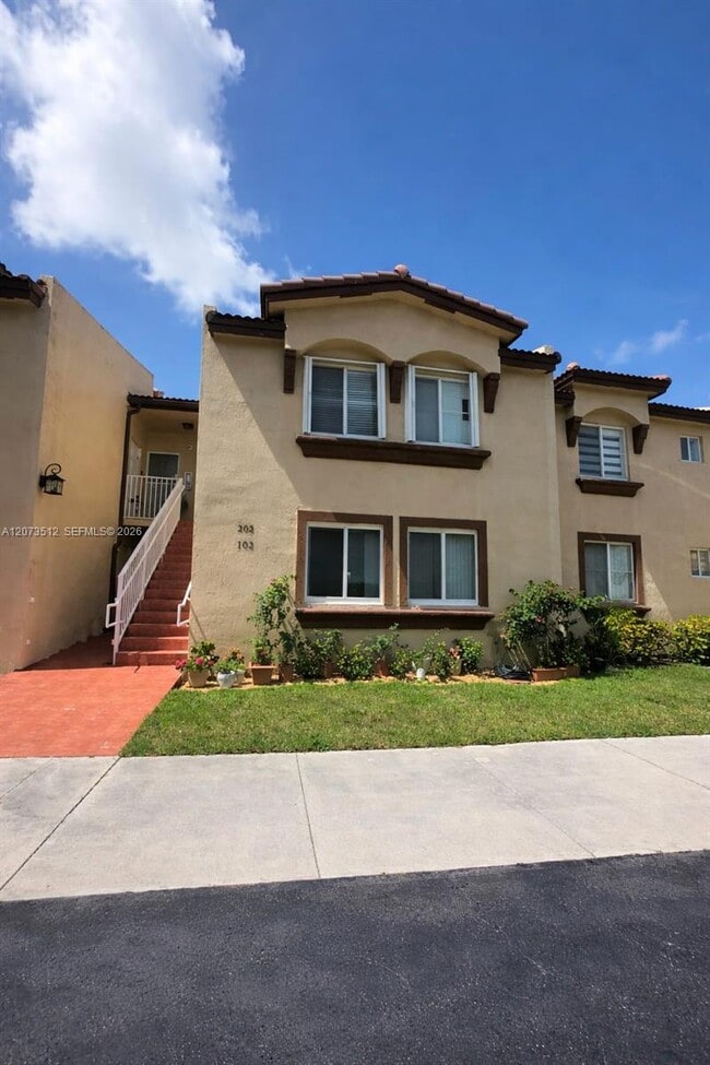 Photo - 15761 SW 137th Ave Unidad 202