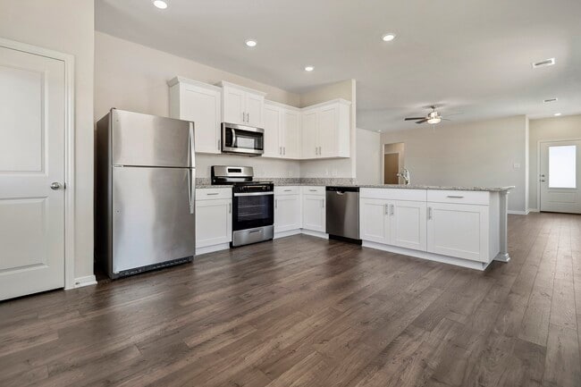Photo - 15858 Berry Hl Dr