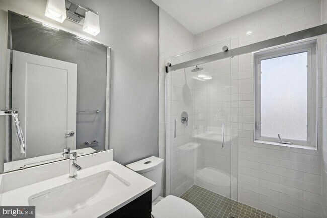 Photo - 2724 12th St NE