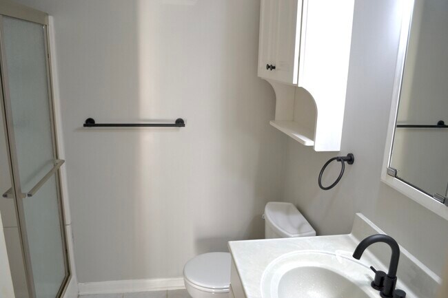 Photo - 416 Highwood Dr