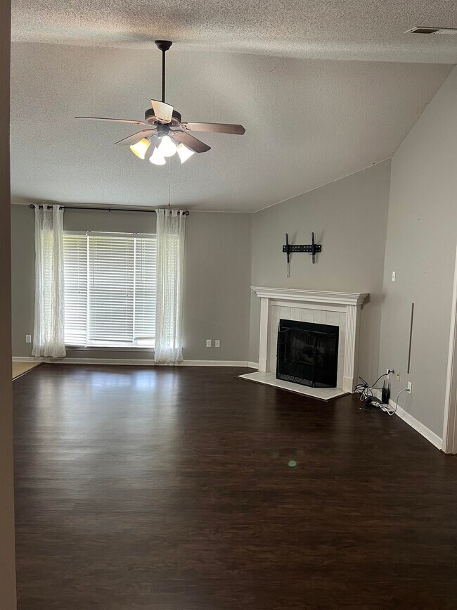 Photo - 9837 Oldham Dr