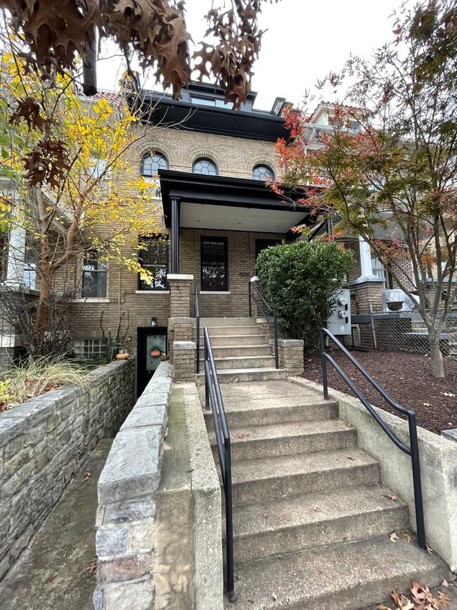 Photo - Beautiful Petworth Row House On Grant Circle Park W/Parking Included, Pets Welcomed, Updated Kitc...