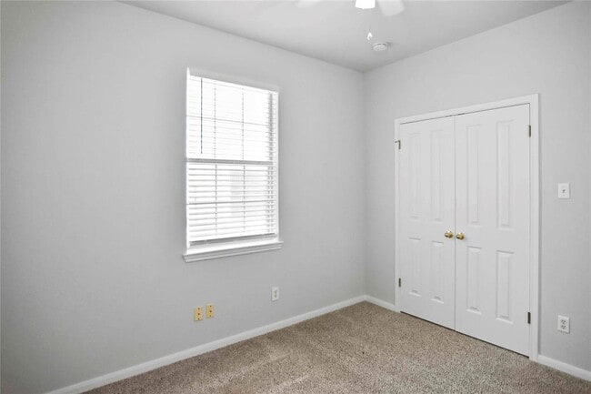 Building Photo - 17504 Lake Pines Dr