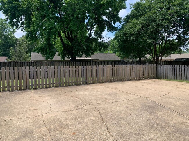 Photo - 1991 Idlewood Dr