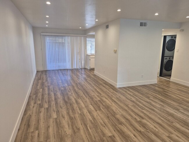 Photo - 3 Bedroom 2.5 Bath Carmichael Condo