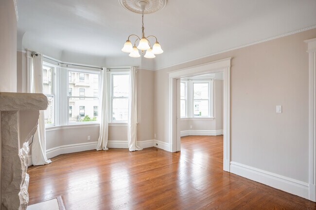 Living Room - 525 Guerrero St Unit 525