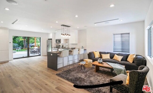 Photo - 6046 Fallbrook Ave