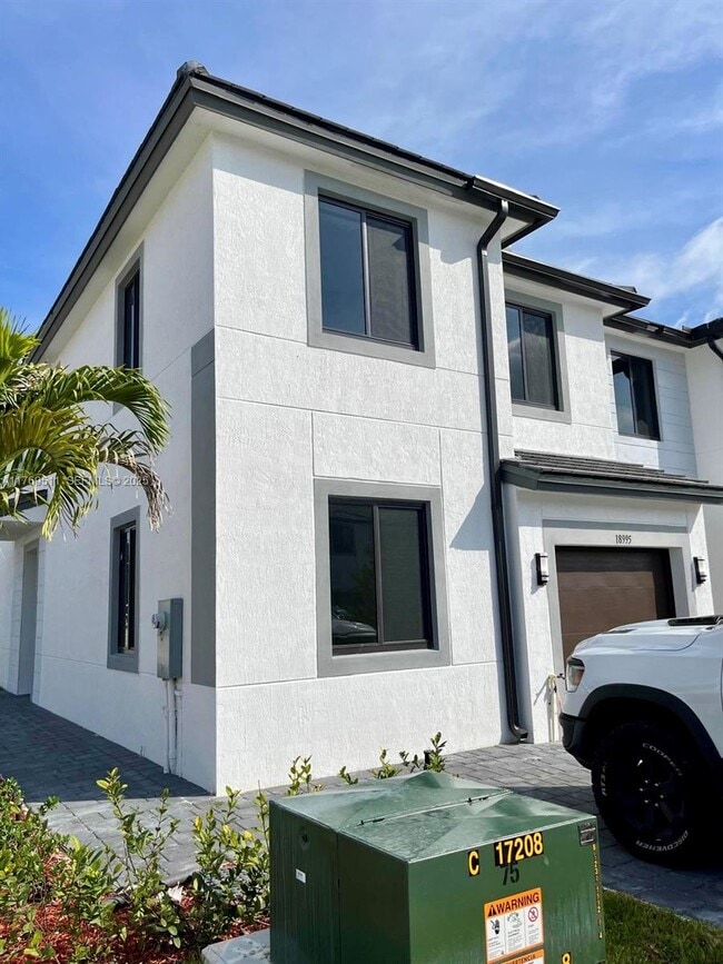 Photo - 1280 N Flagler Ave