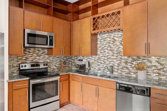 1160 Hammond Kitchen - 1160 Hammond