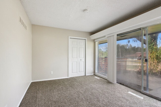 Rock Ridge Ranch Apartments