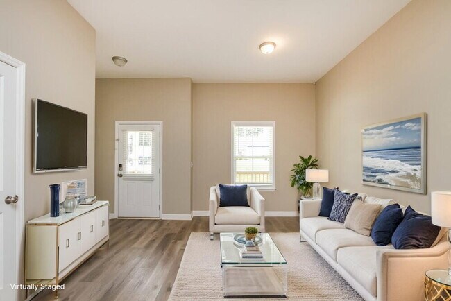 Photo - 115 Walking Horse Run