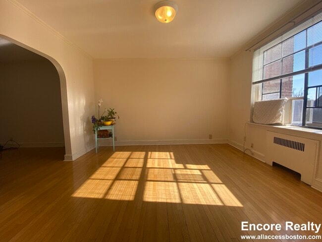 Photo - 61 Longwood Ave Unit 3