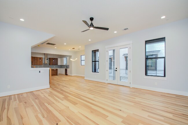 Photo - 7016 Staffordshire Blvd