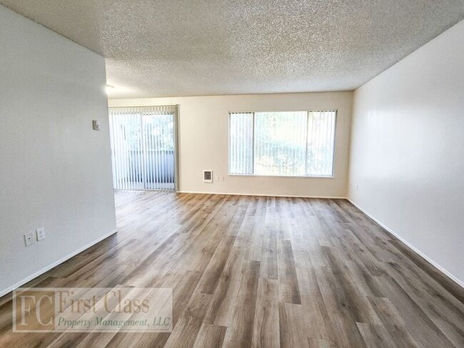 Photo - 1376 NE 186th Ave