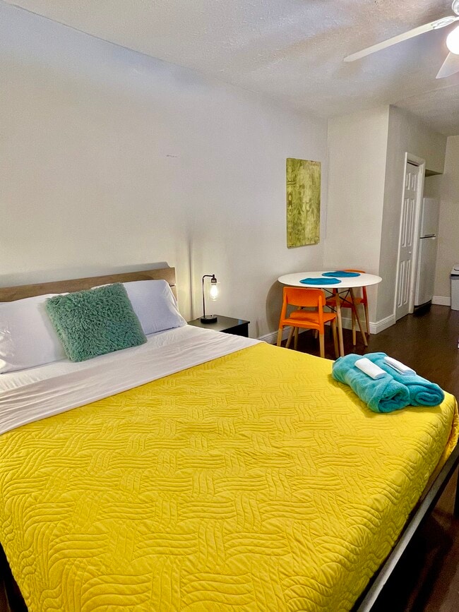 Photo - 854 SW 11th Ct