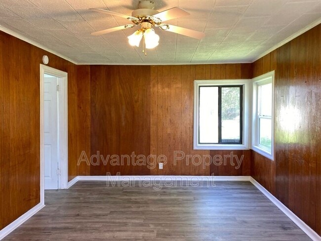 Photo - 1415 W 4th St