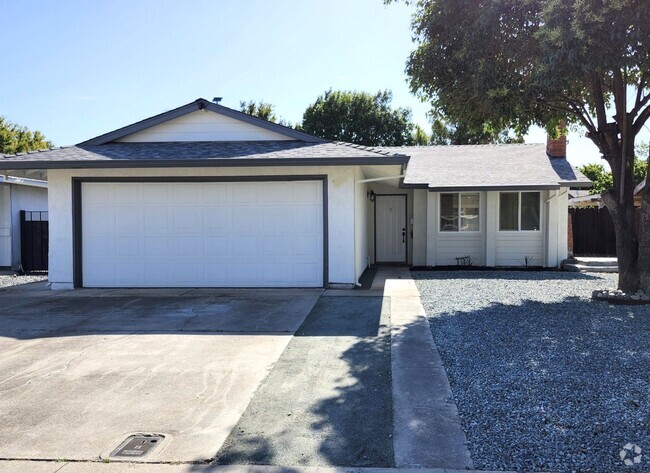 Building Photo - 3/2- Newly Renovated & Energy Efficient in... Rental