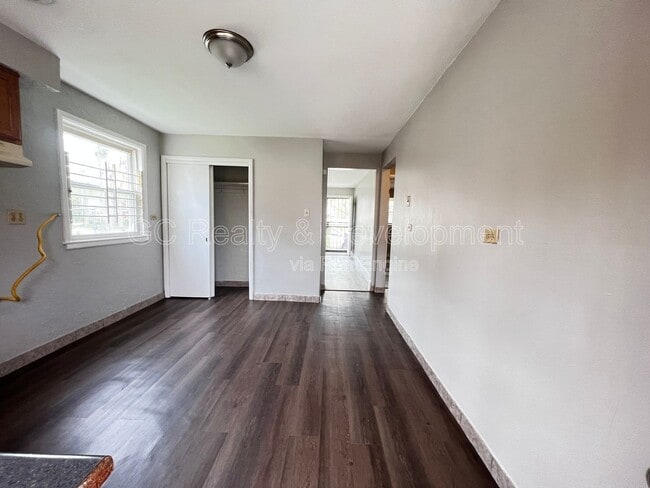 Photo - 9252 S Merrill Ave