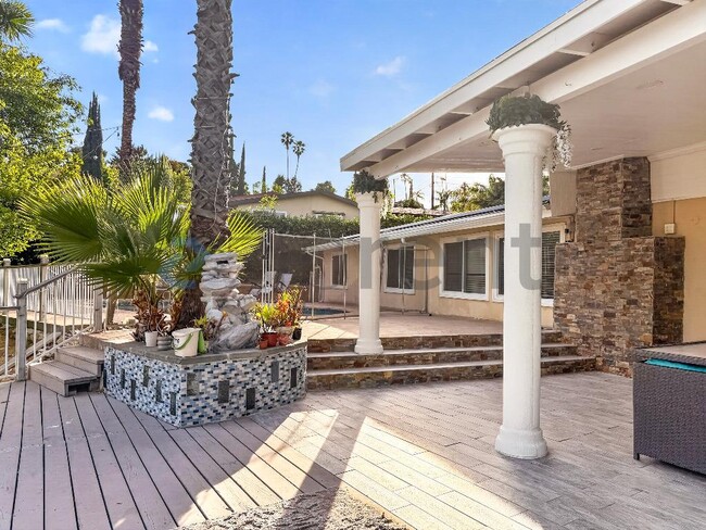 Photo - 20520 Rhoda St