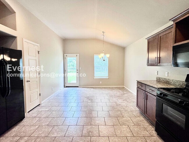 Photo - 10443 S James St